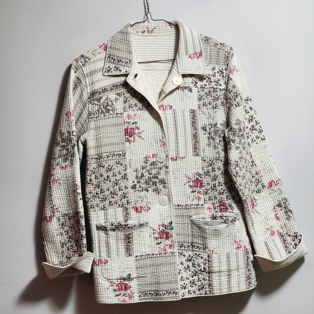 Vintage Northern Reflections reversible quilted patchwork floral jacket cream